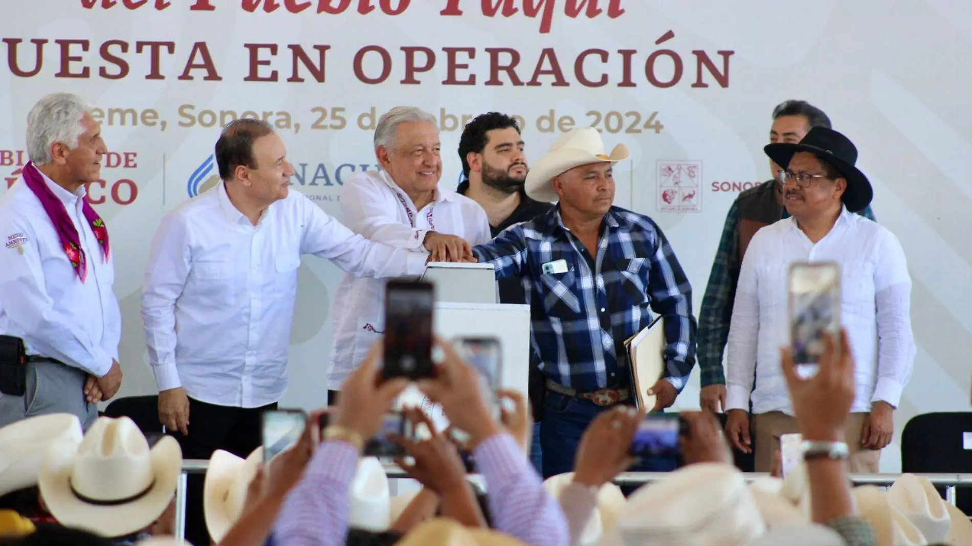 AMLO acueducto